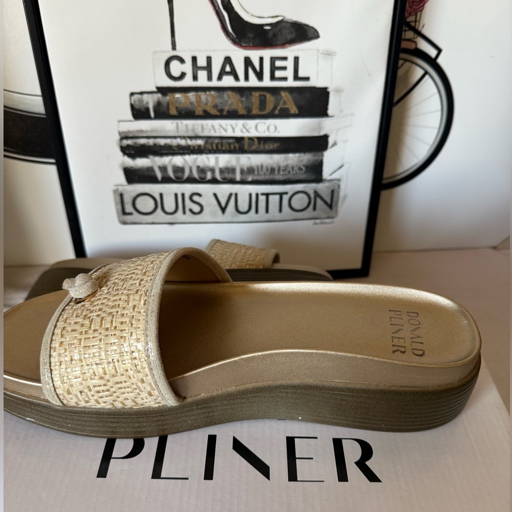 Donald Pliner Farrah Women's Wedge Sandals New - Picture 5 of 16